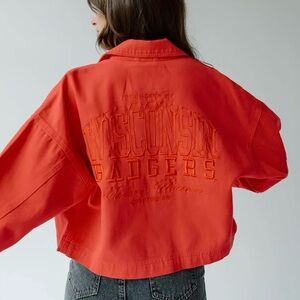 Gameday Wisconsin Badgers Sanders Cropped Red Denim Jacket Size L NWT